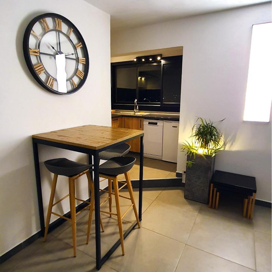 Rooftop - L'Appartement En Haut Saint-Denis Exterior foto